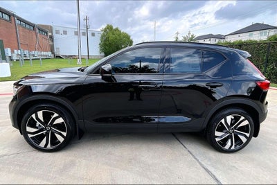 2026 Volvo XC40 B5 Plus