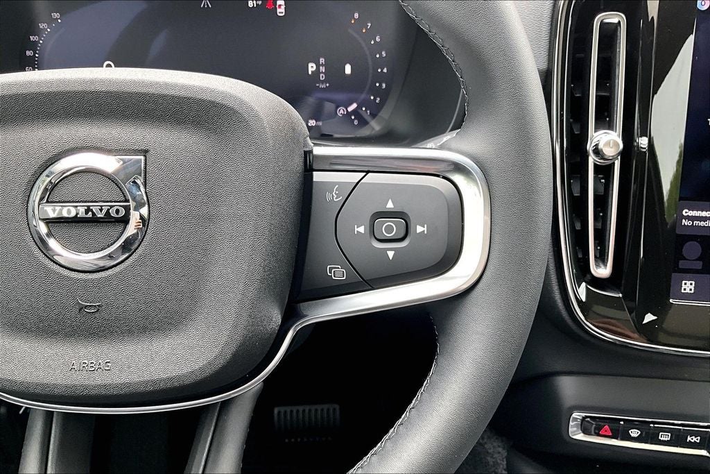 2026 Volvo XC40 B5 Plus
