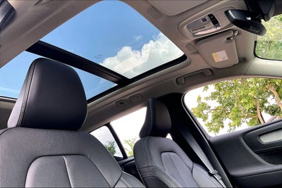 2026 Volvo XC40 B5 Plus