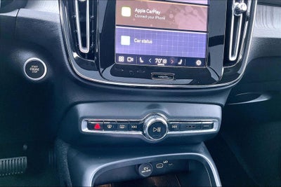 2025 Volvo XC40 B5 Plus Dark Theme
