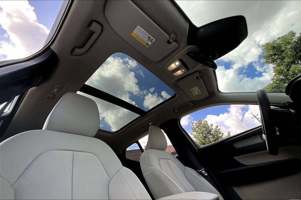 2026 Volvo XC40 B5 Plus