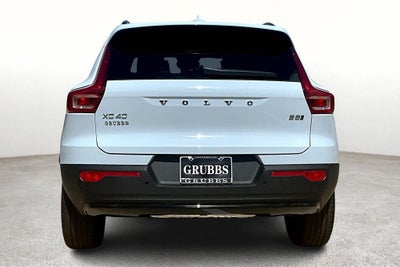 2026 Volvo XC40 B5 Plus