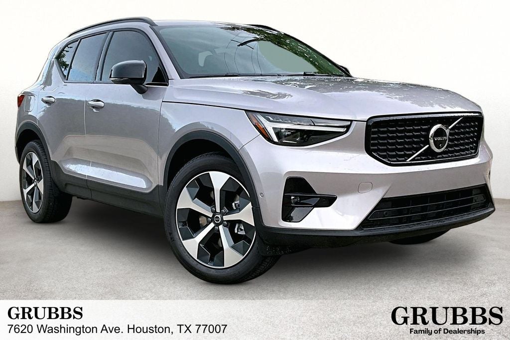 2026 Volvo XC40 B5 Plus