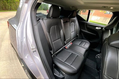 2026 Volvo XC40 B5 Plus