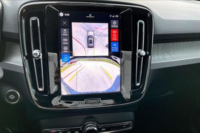 2026 Volvo XC40 B5 Plus