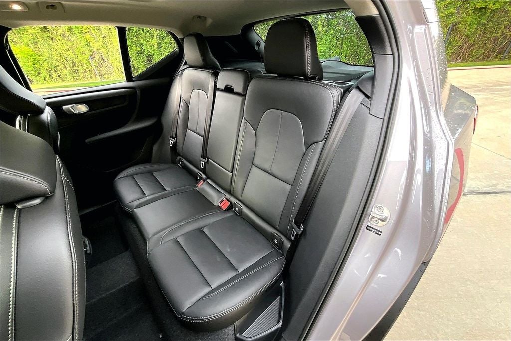 2026 Volvo XC40 B5 Plus