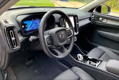 2026 Volvo XC40 B5 Plus