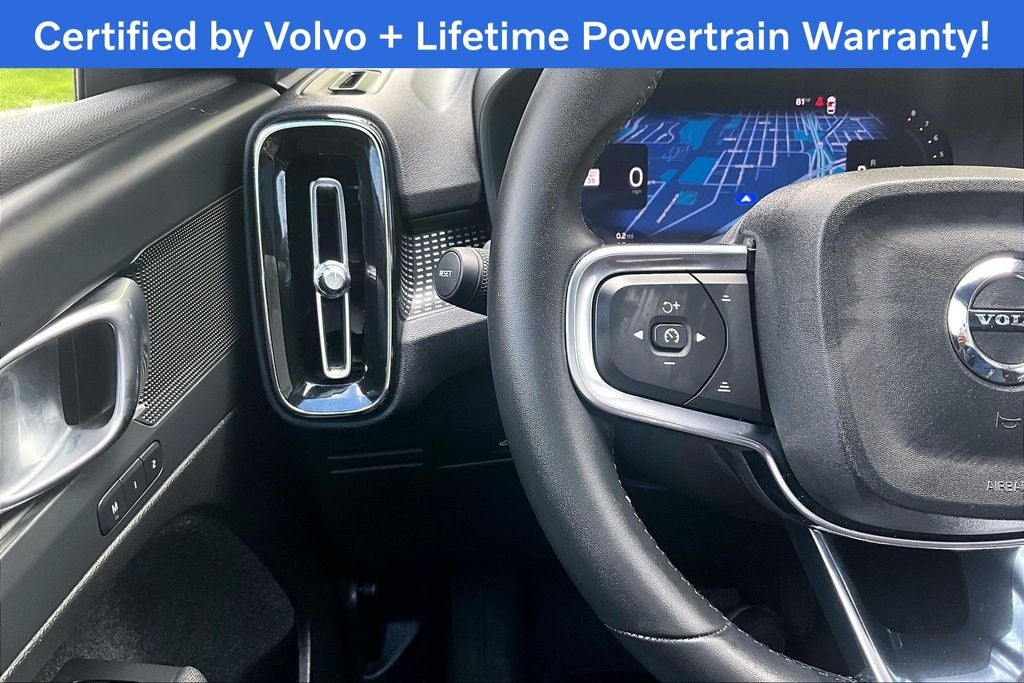 2025 Volvo XC40 B5 Plus Dark Theme