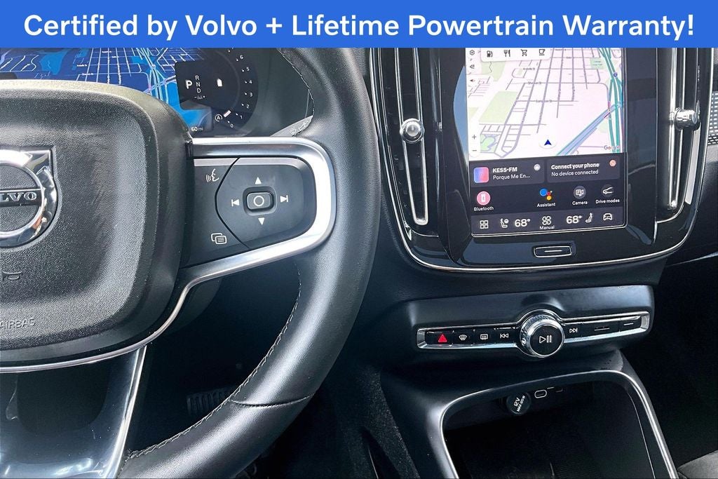 2025 Volvo XC40 B5 Plus Dark Theme