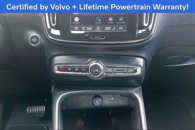 2025 Volvo XC40 B5 Plus Dark Theme