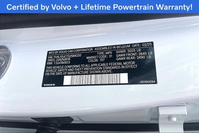 2025 Volvo XC40 B5 Plus Dark Theme