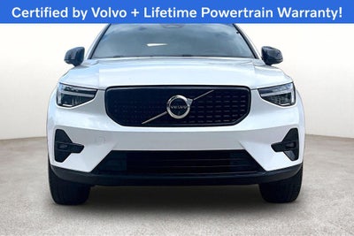 2025 Volvo XC40 B5 Plus Dark Theme