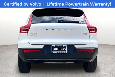 2025 Volvo XC40 B5 Plus Dark Theme