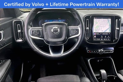 2025 Volvo XC40 B5 Plus Dark Theme