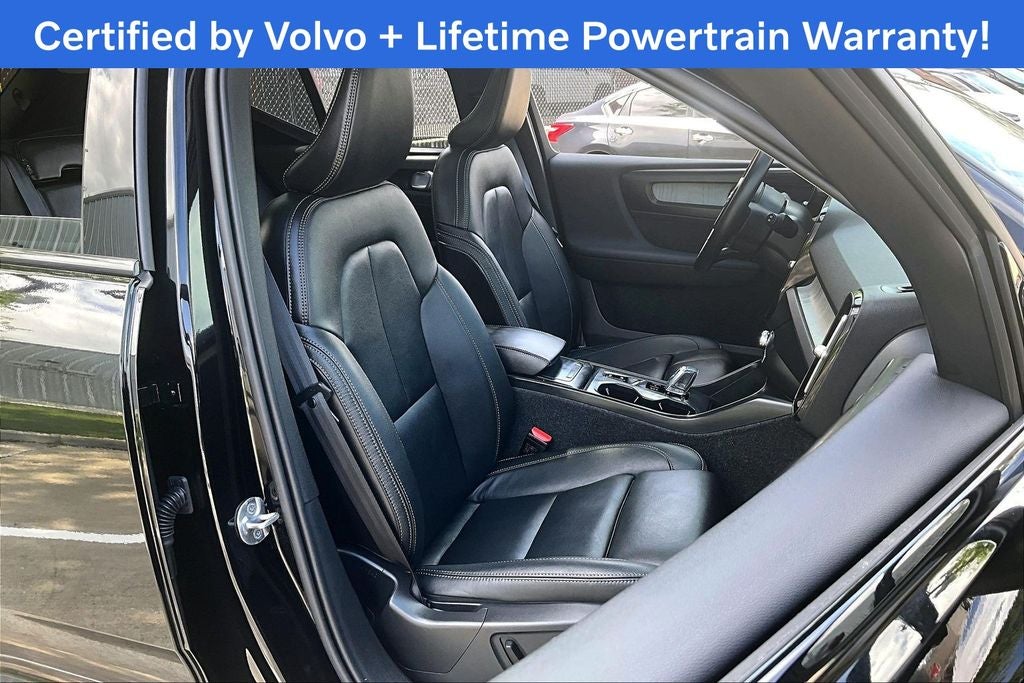 2026 Volvo XC40 B5 Plus