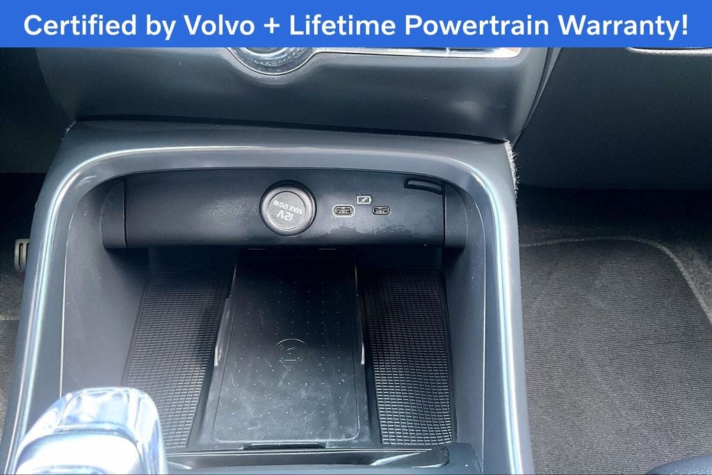 2026 Volvo XC40 B5 Plus