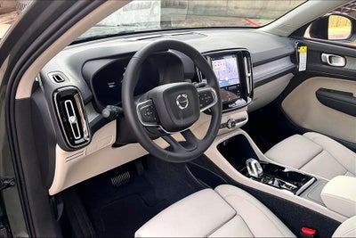 2026 Volvo XC40 B5 Plus