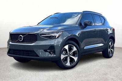 2026 Volvo XC40 B5 Plus