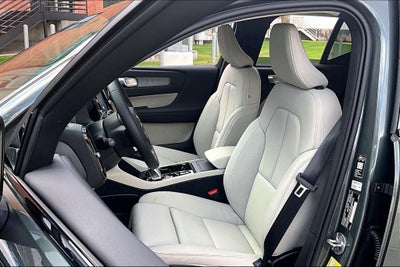 2026 Volvo XC40 B5 Plus