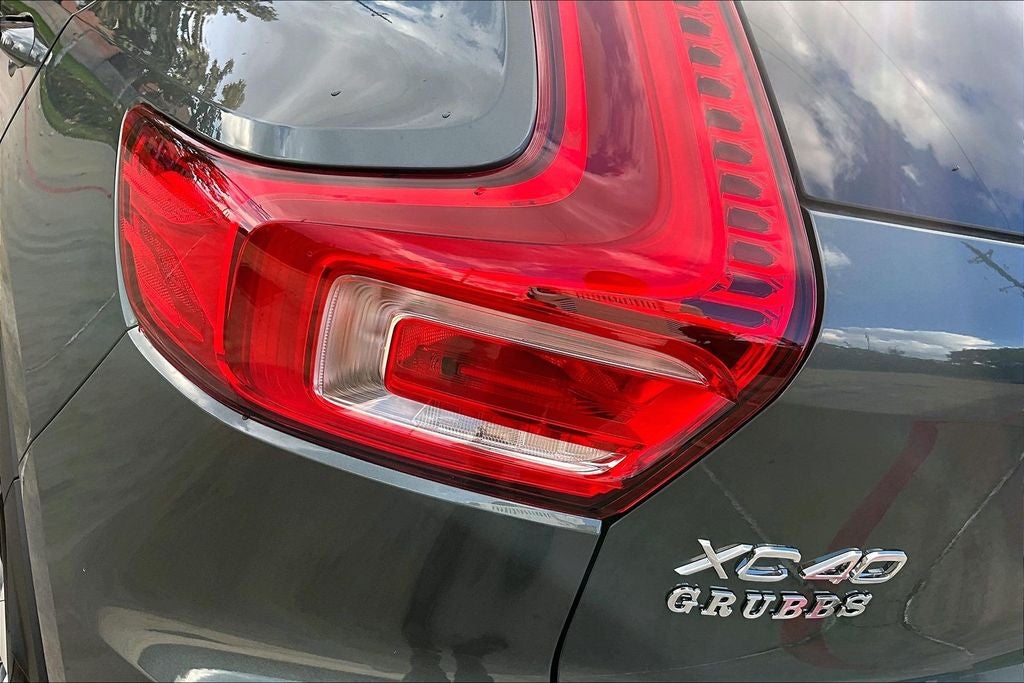 2026 Volvo XC40 B5 Plus