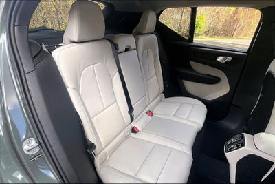 2026 Volvo XC40 B5 Plus