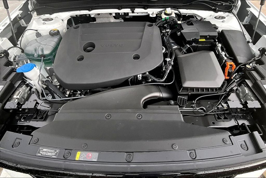 2026 Volvo XC40 B5 Plus