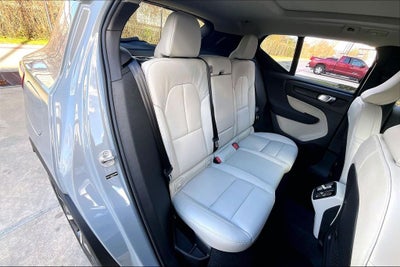 2026 Volvo XC40 B5 Plus