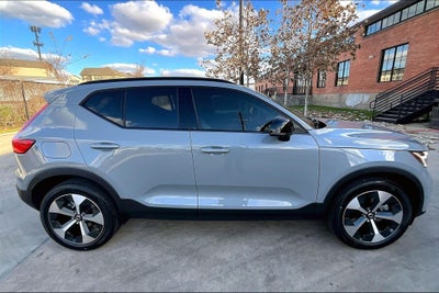 2026 Volvo XC40 B5 Plus