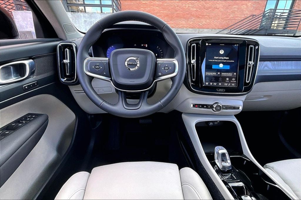 2026 Volvo XC40 B5 Plus