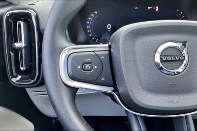 2026 Volvo XC40 B5 Plus