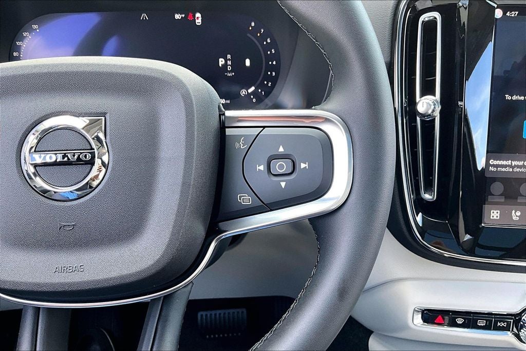 2026 Volvo XC40 B5 Plus