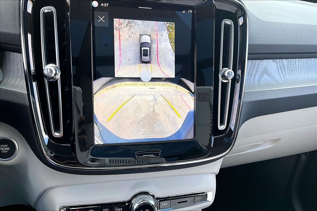 2026 Volvo XC40 B5 Plus