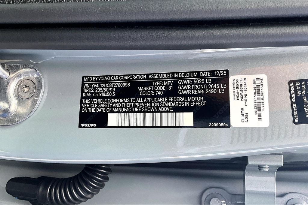 2026 Volvo XC40 B5 Plus