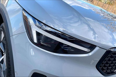 2026 Volvo XC40 B5 Plus