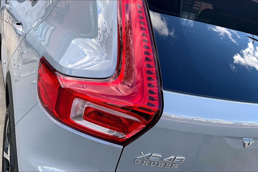 2026 Volvo XC40 B5 Plus