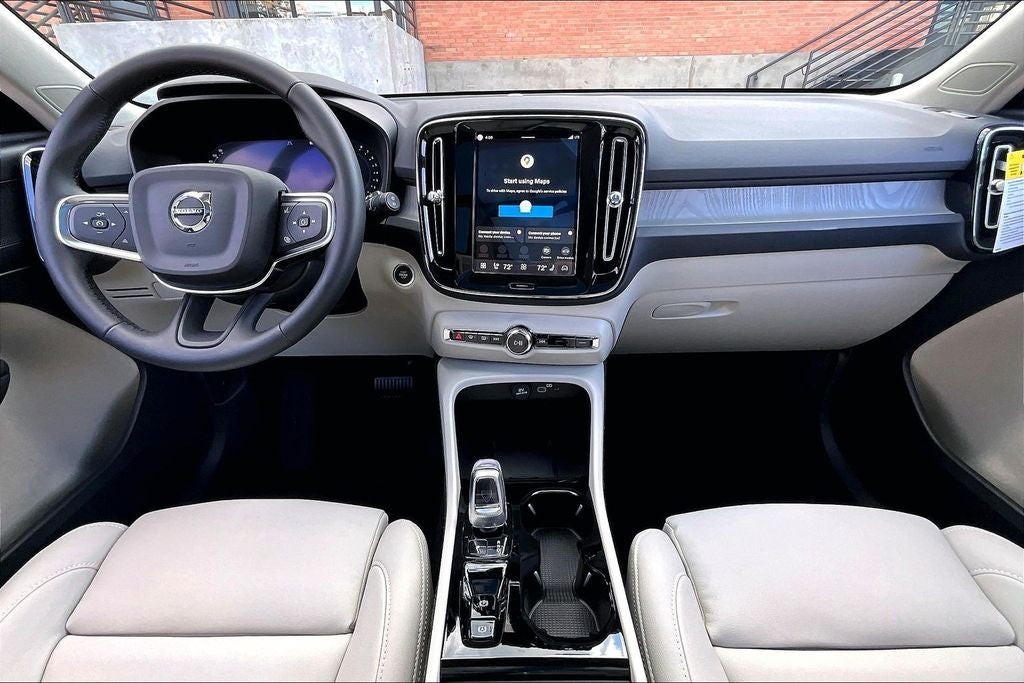 2026 Volvo XC40 B5 Plus