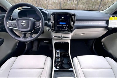 2026 Volvo XC40 B5 Plus