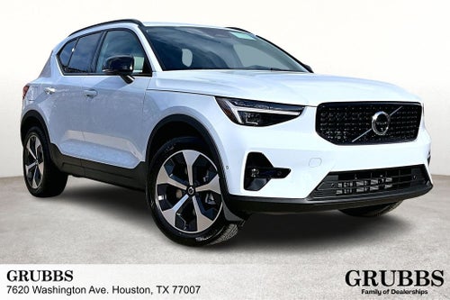 2026 Volvo XC40 B5 Plus