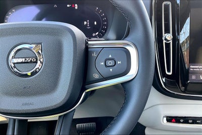 2026 Volvo XC40 B5 Plus