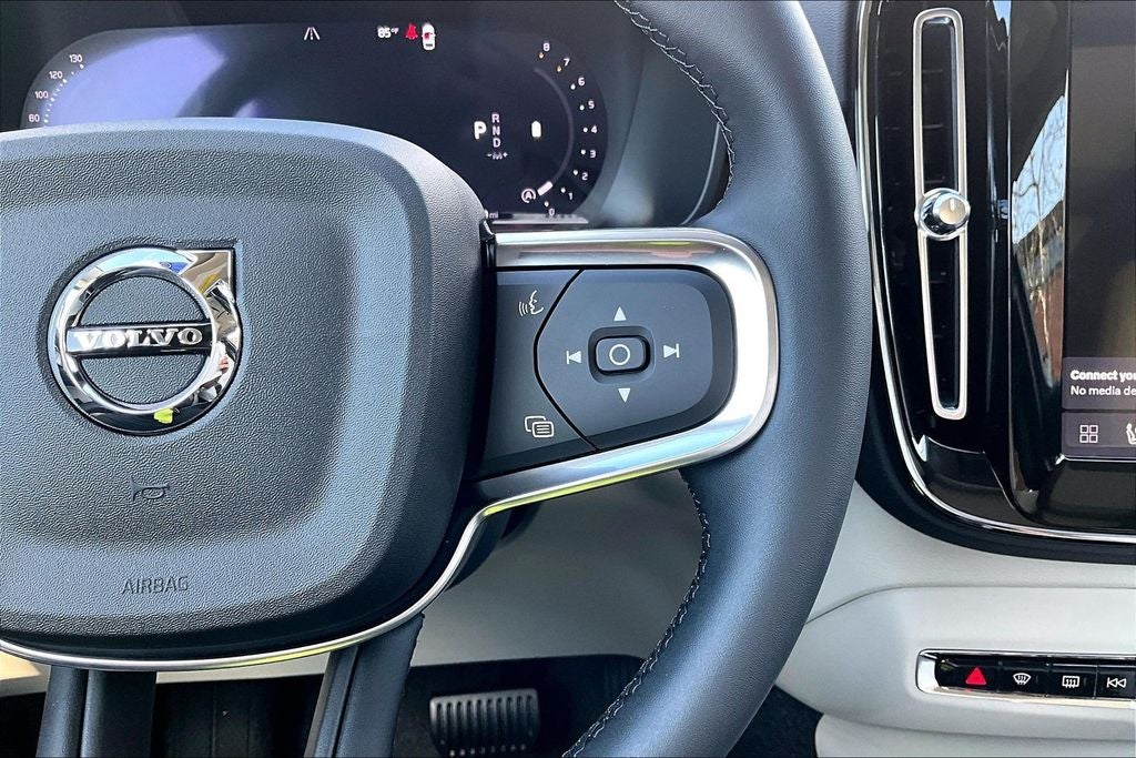 2026 Volvo XC40 B5 Plus