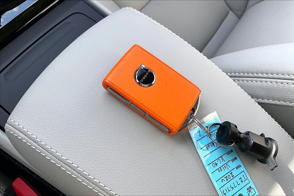 2026 Volvo XC40 B5 Plus