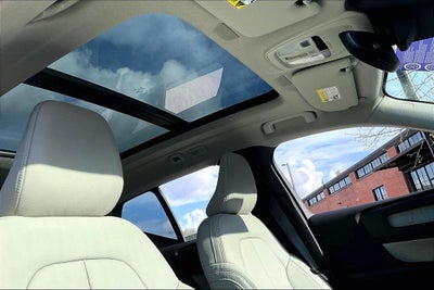 2026 Volvo XC40 B5 Plus