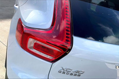 2026 Volvo XC40 B5 Plus