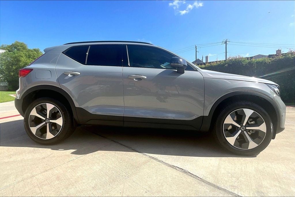 2026 Volvo XC40 B5 Plus