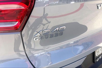 2026 Volvo XC40 B5 Plus