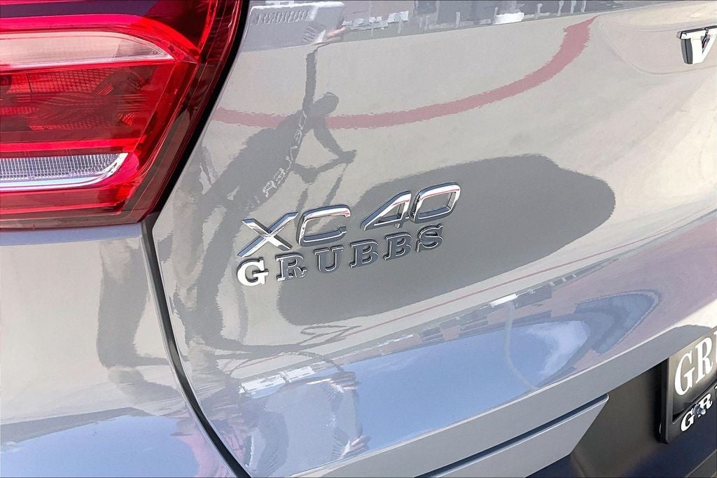 2026 Volvo XC40 B5 Plus