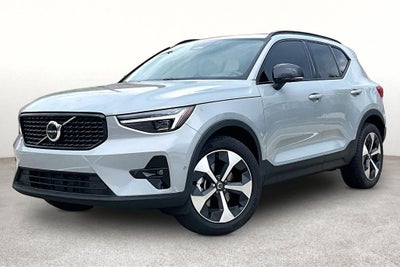 2026 Volvo XC40 B5 Plus