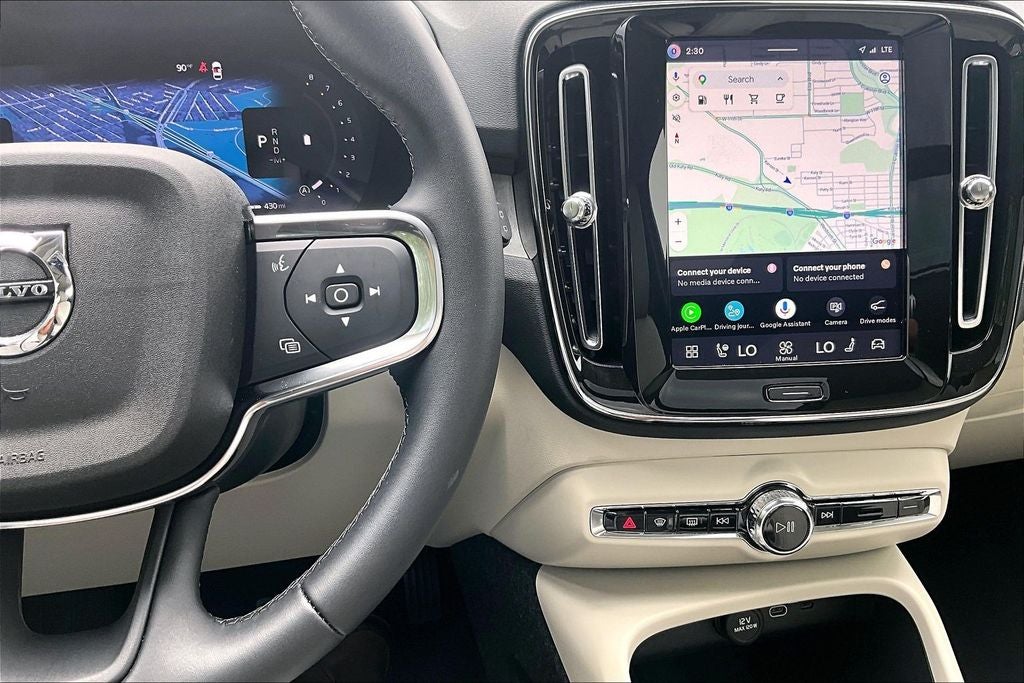 2026 Volvo XC40 B5 Plus