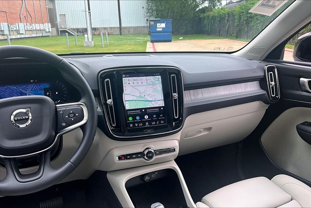 2026 Volvo XC40 B5 Plus