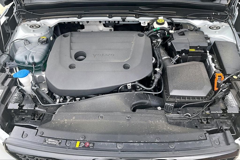 2026 Volvo XC40 B5 Plus
